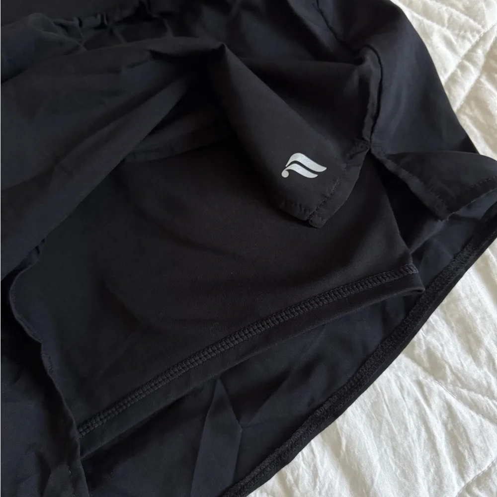 Fabletics Shorts - Picture 3 of 4